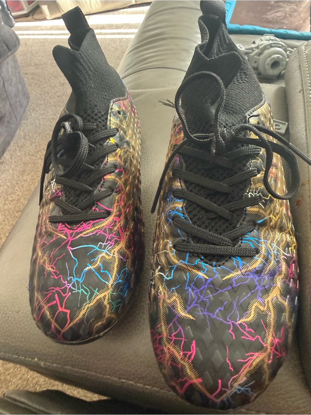Kids Black Lightning Print Soccer Cleets